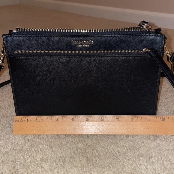 Kate Spade ♠️ Crossbody. Lightly used. - Picture 9 of 11